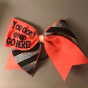 OVER 10 GREAT CONDITION CHEER BOWS